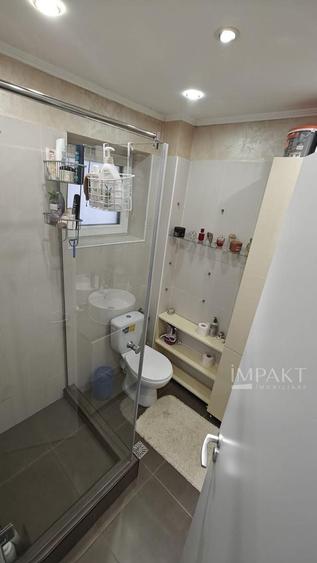 Apartament cu 3 camere semidecomandat în Europa