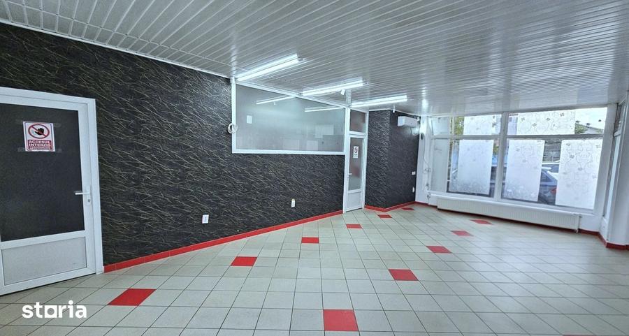 Spațiu comercial, de 72 mp, în Central
