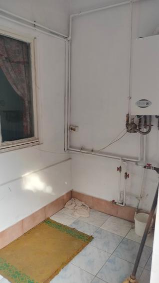 Casă individuală cu 6 camere cu Canalizare în Dorobanților