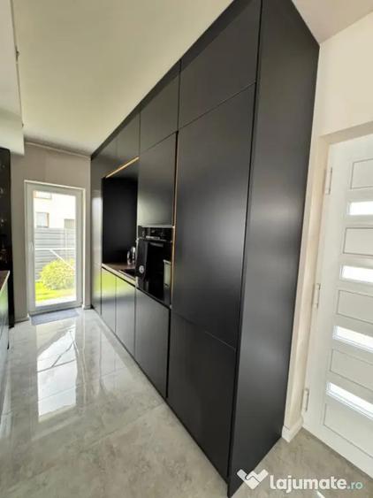Casă cu 4 camere cu Teren 350 Mp în Săsar