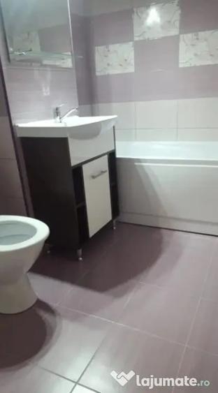 Apartament cu 3 camere decomandat, mobilat în Astra