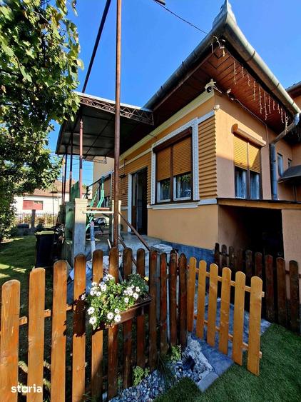 Casă cu 2 camere cu Teren 300 Mp în Central