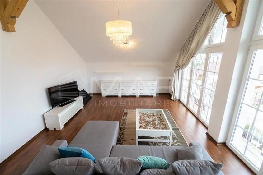 Apartament cu 3 camere decomandat în Calea Dumbrăvii