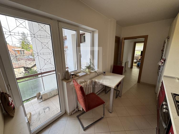 Apartament cu 3 camere decomandat, mobilat în Gheorgheni