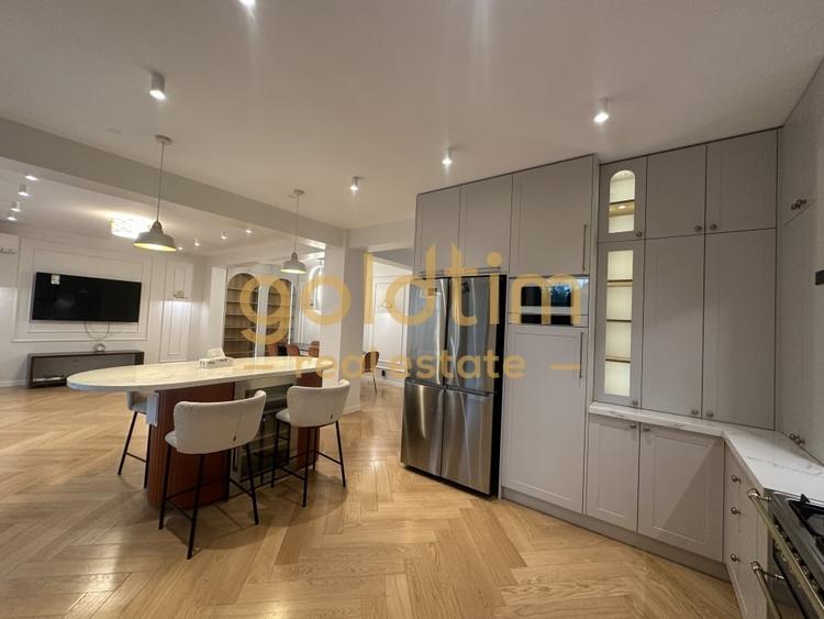 Duplex cu 4 camere cu Canalizare în Iancu Nicolae