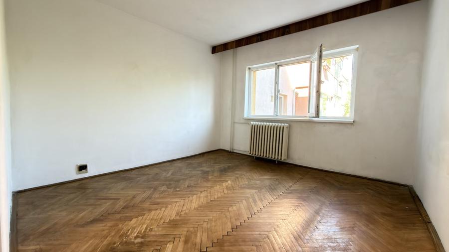 Apartament cu 2 camere decomandat în Soarelui