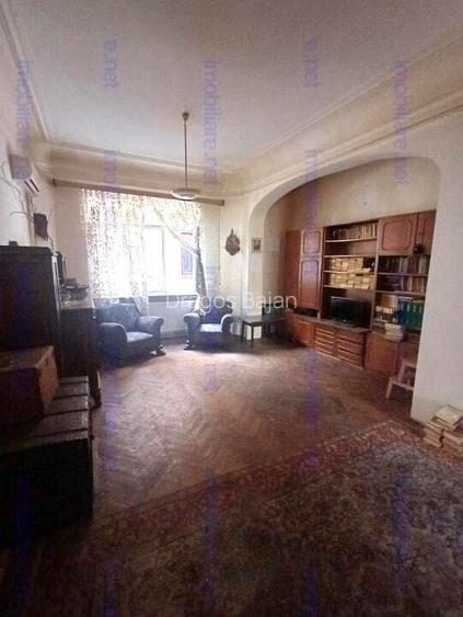 Armeneasca // Cladire cu regim mic // Camere inalte