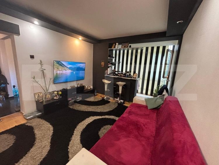 Apartament cu 2 camere semidecomandat, mobilat în Aleea Trandafirilor