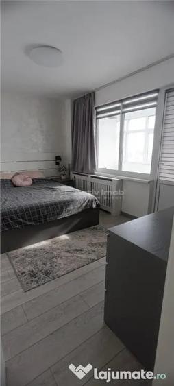 Apartament cu 3 camere semidecomandat în 1 Mai