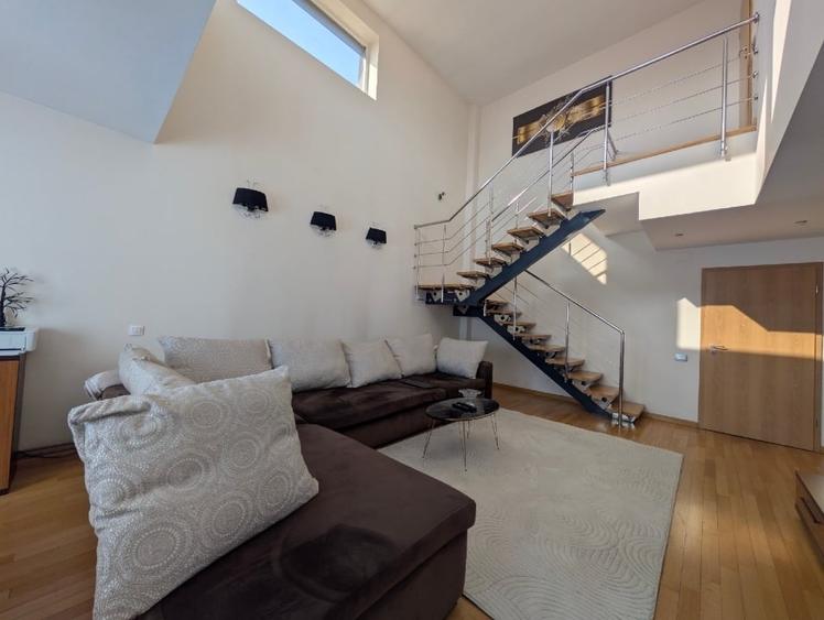 Apartament cu 5 camere decomandat în Herăstrău