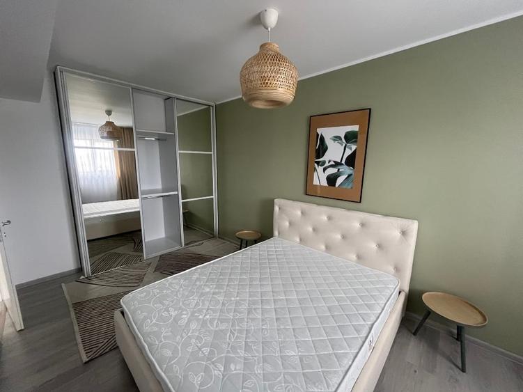 Apartament cu 2 camere semidecomandat, mobilat în Eremia