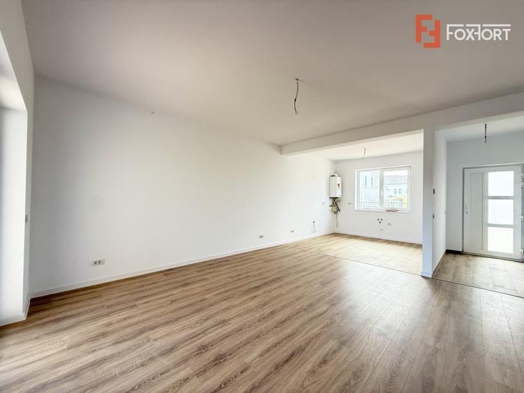 Duplex cu 4 camere cu Teren 247 Mp în Săcălaz