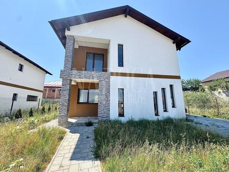 Casă individuală cu 4 camere cu Canalizare în Apahida