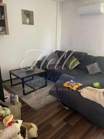 Apartament cu 3 camere decomandat în Florești