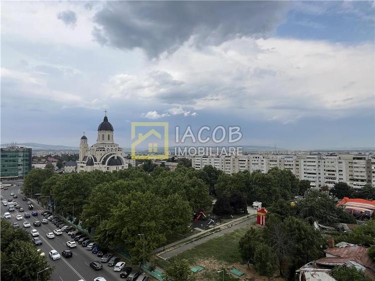 Apartament cu 2 camere decomandat în Central