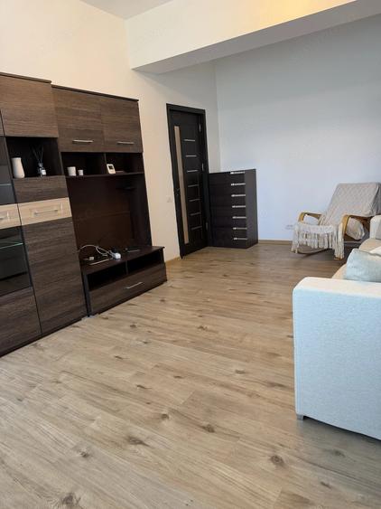 Apartament cu 2 camere decomandat în Tei