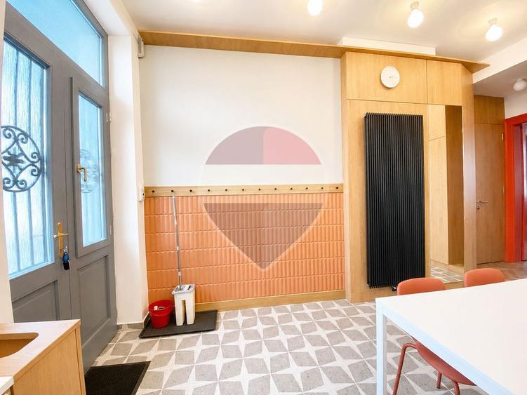 Apartament cu 2 camere semidecomandat, mobilat în Ultracentral — fotografia 3