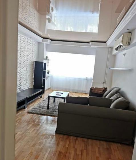 Apartament cu 4 camere decomandat în Unirii
