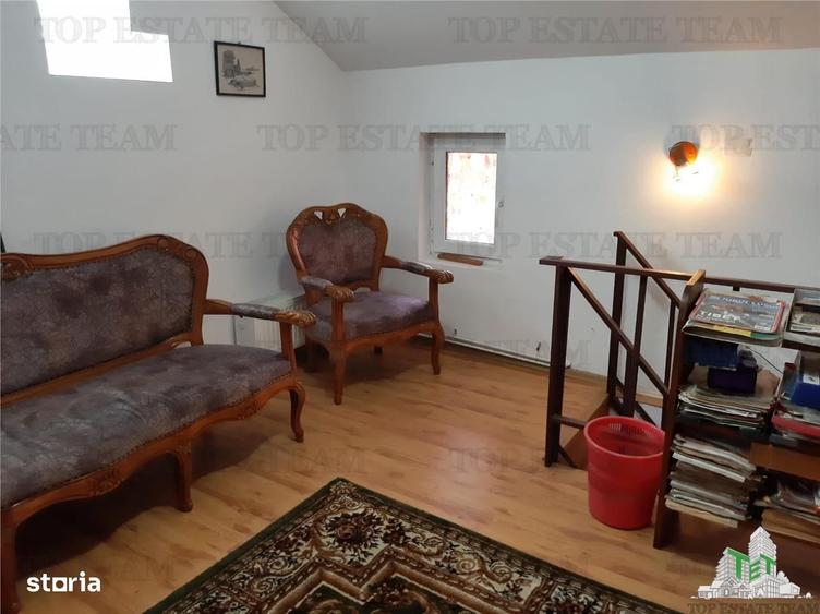 Casă cu 4 camere în Central