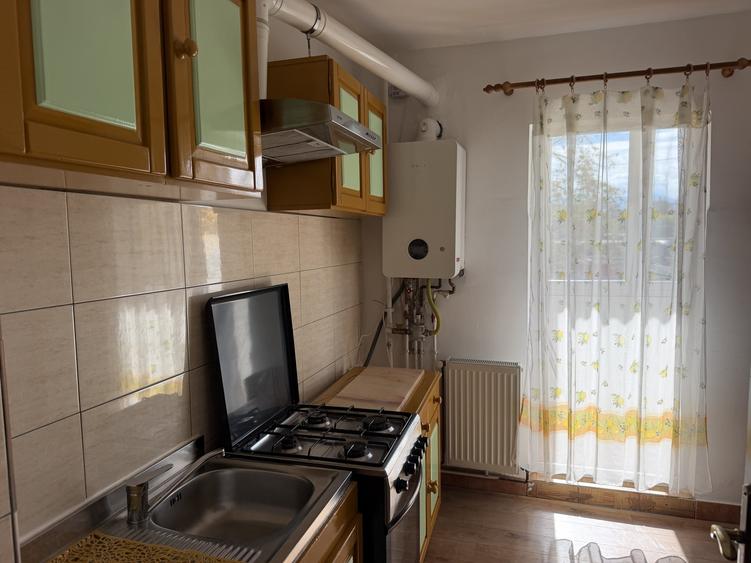 Apartament cu 2 camere decomandat, mobilat în Mihai Viteazul