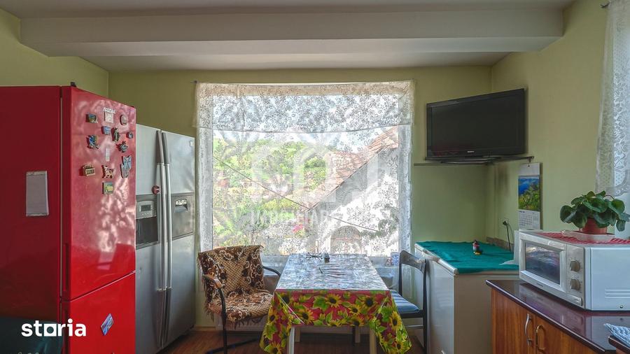 Casă cu 5 camere cu Teren 1974 Mp în Jucu