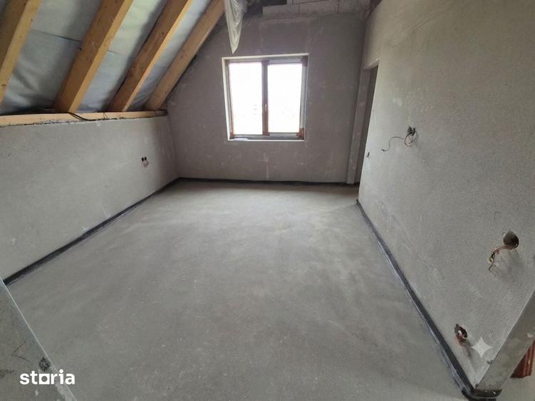 Casă cu 4 camere cu Teren 800 Mp în Jucu