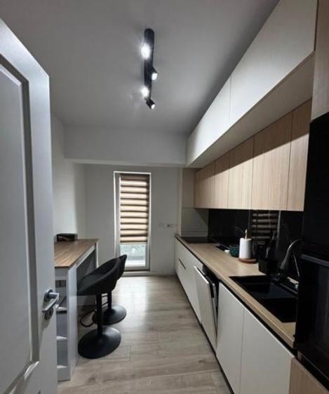 Apartament cu 2 camere decomandat, mobilat în Apărătorii Patriei