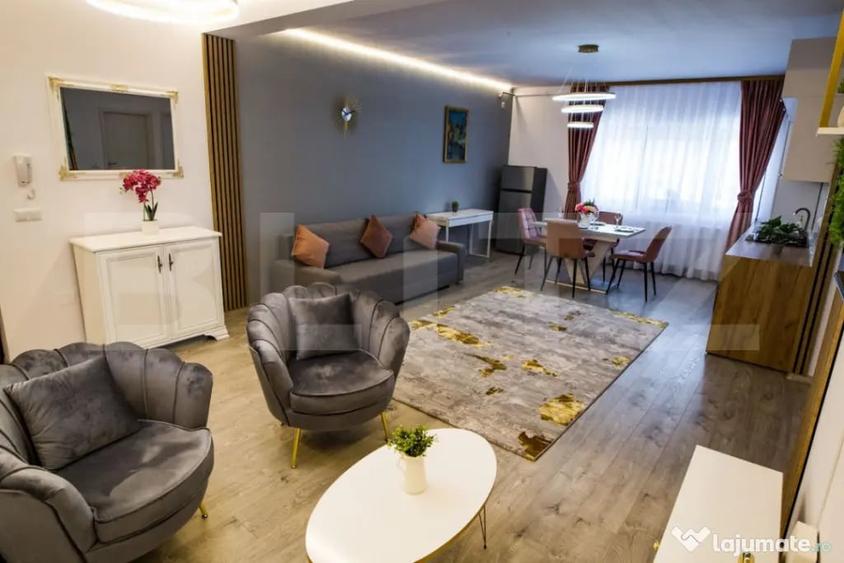 Apartament cu 3 camere semidecomandat în Central