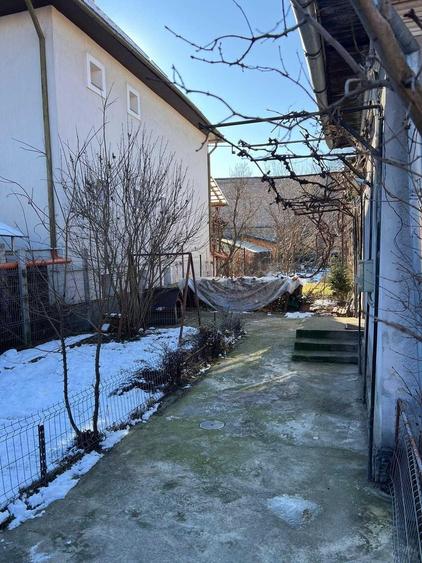 Casă cu 2 camere în Central