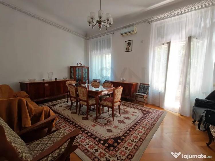 Apartament cu 4 camere semidecomandat în Dacia