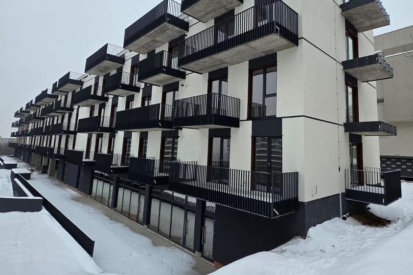 Apartament cu 3 camere semidecomandat în Zorilor