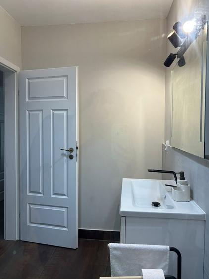 Apartament cu 2 camere semidecomandat, mobilat în Zorilor