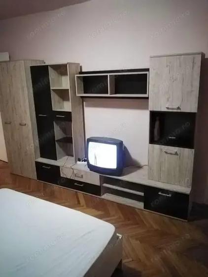 Garsonieră decomandată în 13 Septembrie