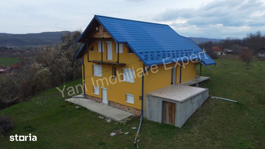 Casă cu 4 camere cu Teren 2044 Mp în Băiculești