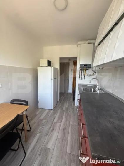 Apartament cu 3 camere decomandat în Aleea Carpați