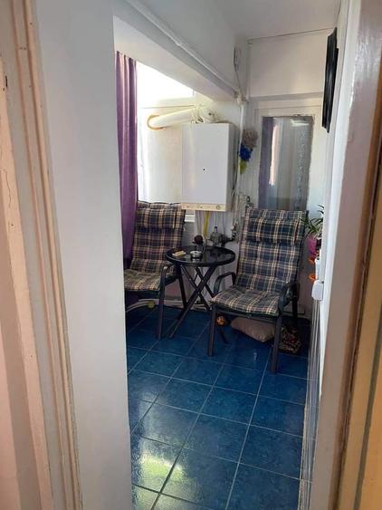 Apartament cu 2 camere decomandat în 1 Decembrie