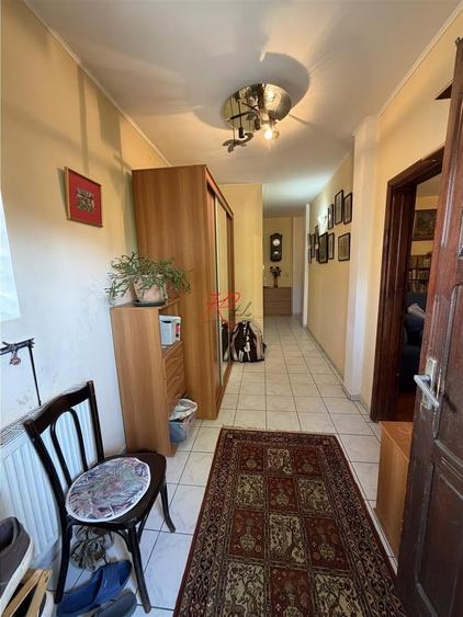 Casă cu 5 camere cu Teren 189 Mp în Bucureștii Noi