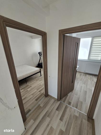 Casă cu 4 camere cu Teren 140 Mp în Florești