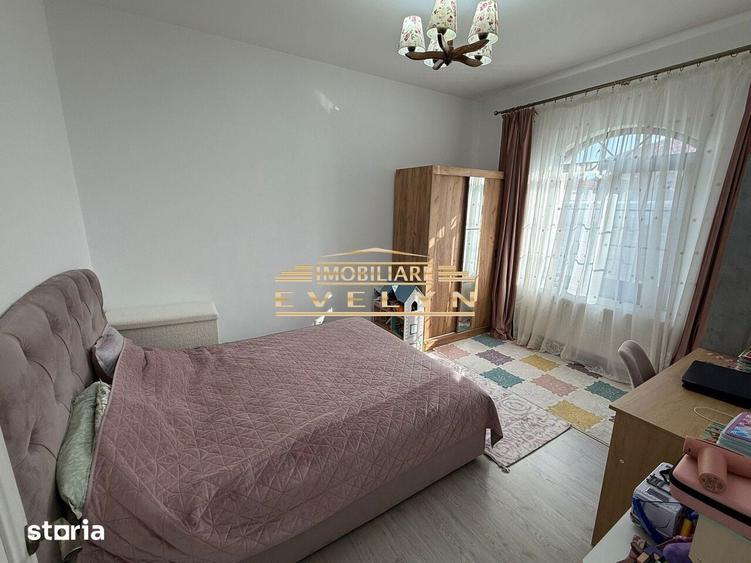 Casă cu 3 camere decomandat cu Teren 387 Mp în Central