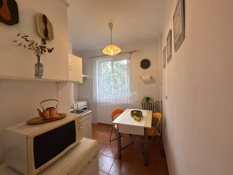 Apartament cu 2 camere semidecomandat, mobilat în Floreasca