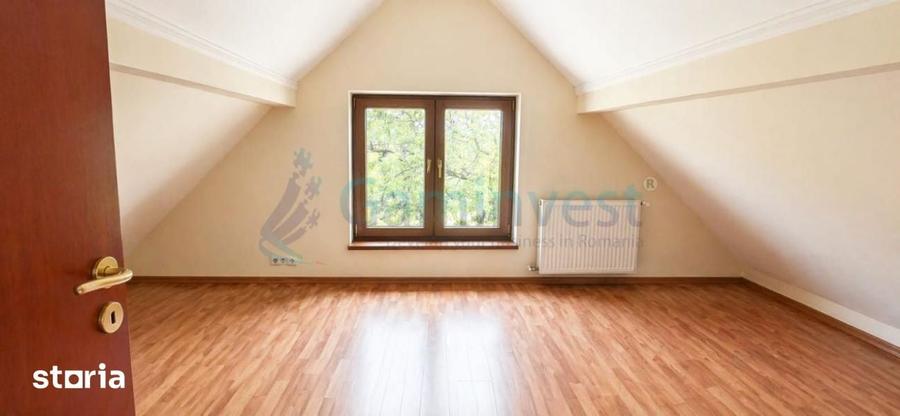 Casă cu 4 camere cu Teren 961 Mp în Nojorid