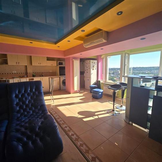 Apartament cu 3 camere decomandat în Alexandru cel Bun