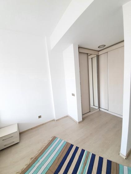 Apartament cu 3 camere semidecomandat în Iancu Nicolae