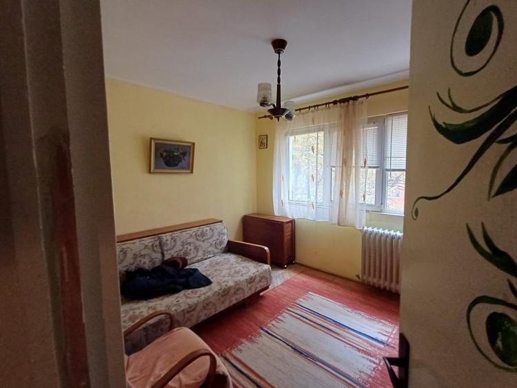 Apartament cu 3 camere semidecomandat, mobilat în Tătărași