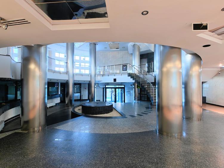Spațiu comercial, de 455 mp, în Ultracentral