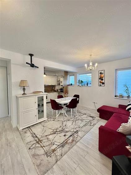 Apartament cu 3 camere decomandat în Aeroport