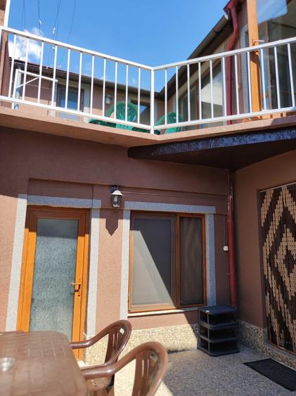 Casă cu 4 camere cu Teren 200 Mp în Delfinariu