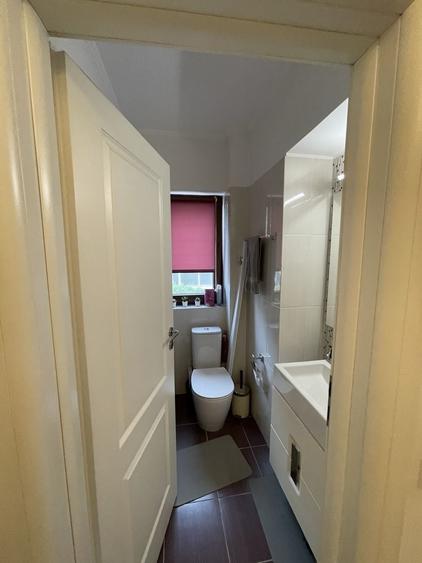 Apartament cu 3 camere decomandat în Lacul Morii
