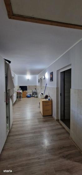 Casă cu 3 camere cu Teren 2100 Mp în Tuzla