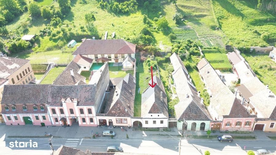 Casă cu 4 camere cu Teren 1694 Mp în Biertan